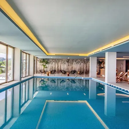 Ammoa Luxury & Hotel